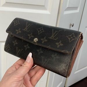 🏷️Clearance 2008 authentic Louis Vuitton Sarah wallet - extreme fading